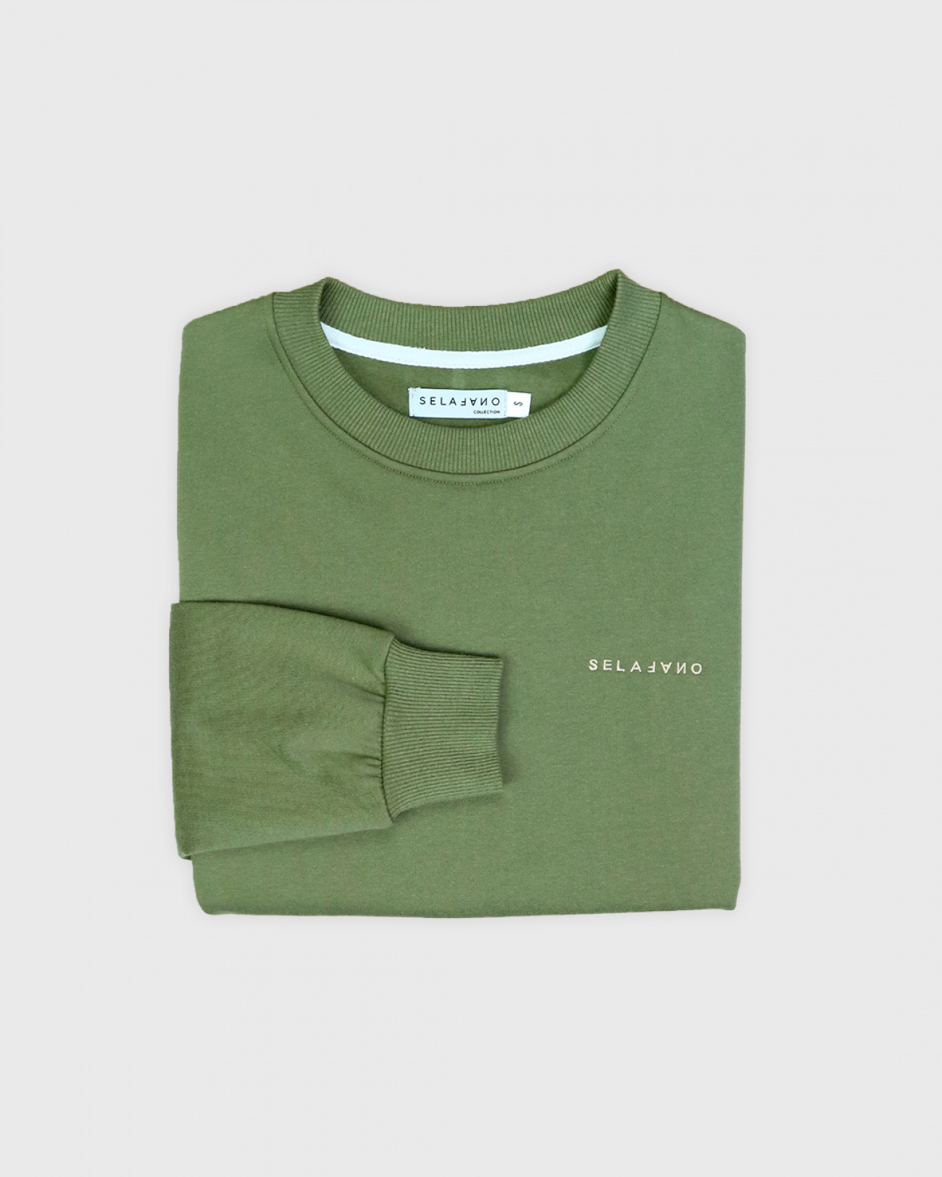 dean-sweatshirt-folded-b